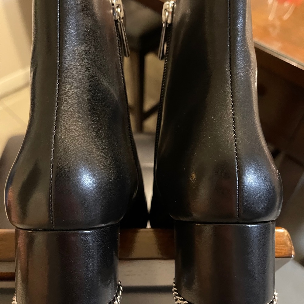 Micheal Kors leather Booties - Picture 3 of 7